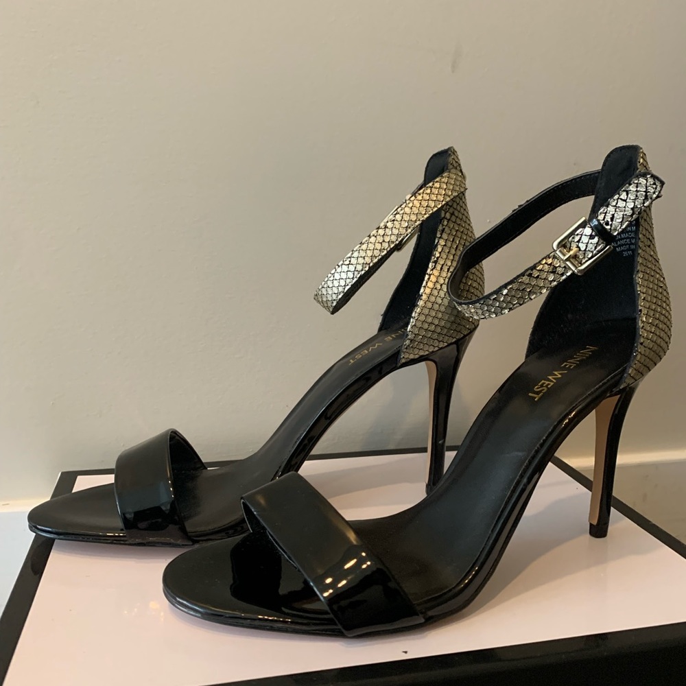 Nine West Black and Gold Stiletto heels. 8.5 New- never worn. - Picture 2 of 4